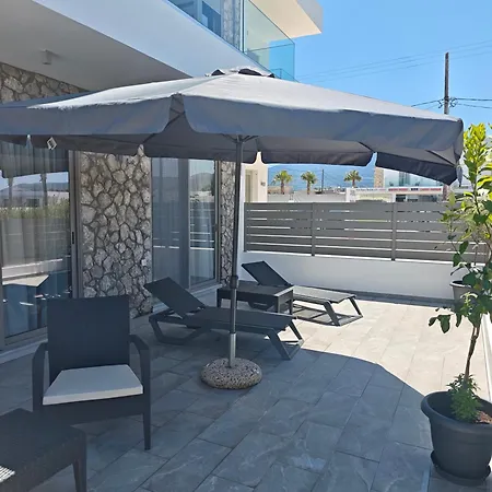 Semesterbostad Salt & Light House Tigaki